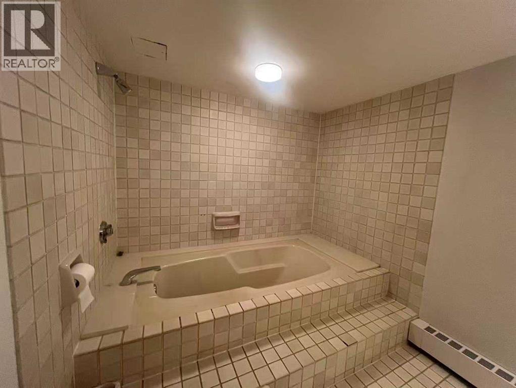 202A, 500 EAU CLAIRE Avenue SW — photo 16