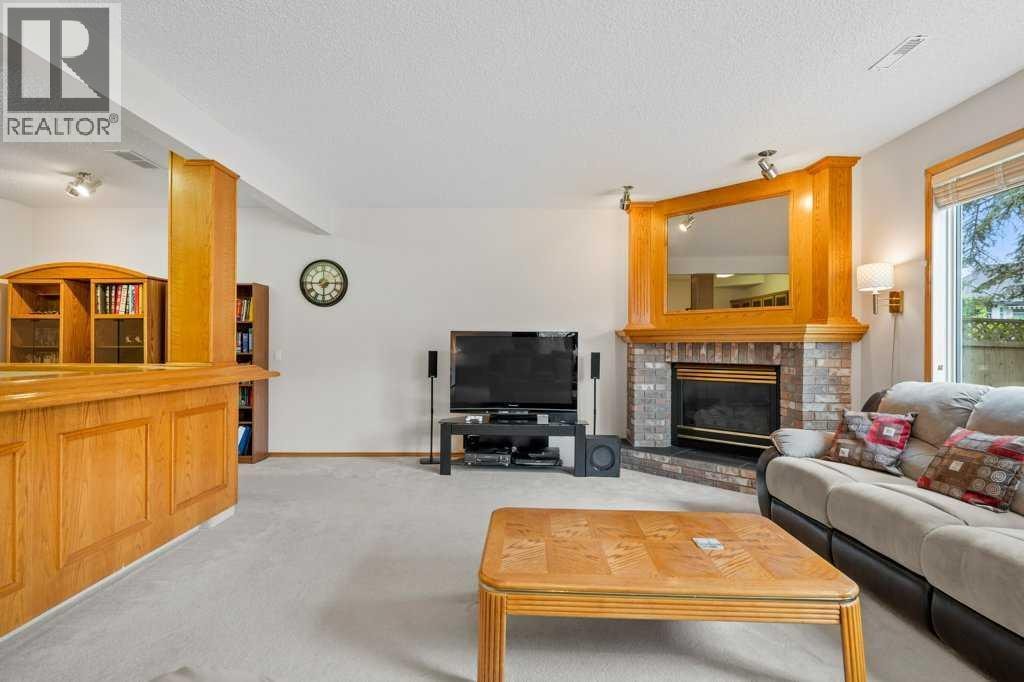 125 Woodpark Close SW — photo 29