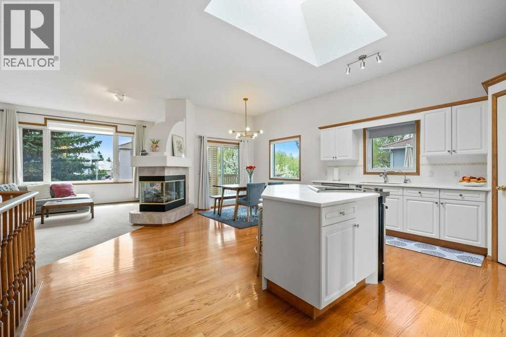 125 Woodpark Close SW — photo 3
