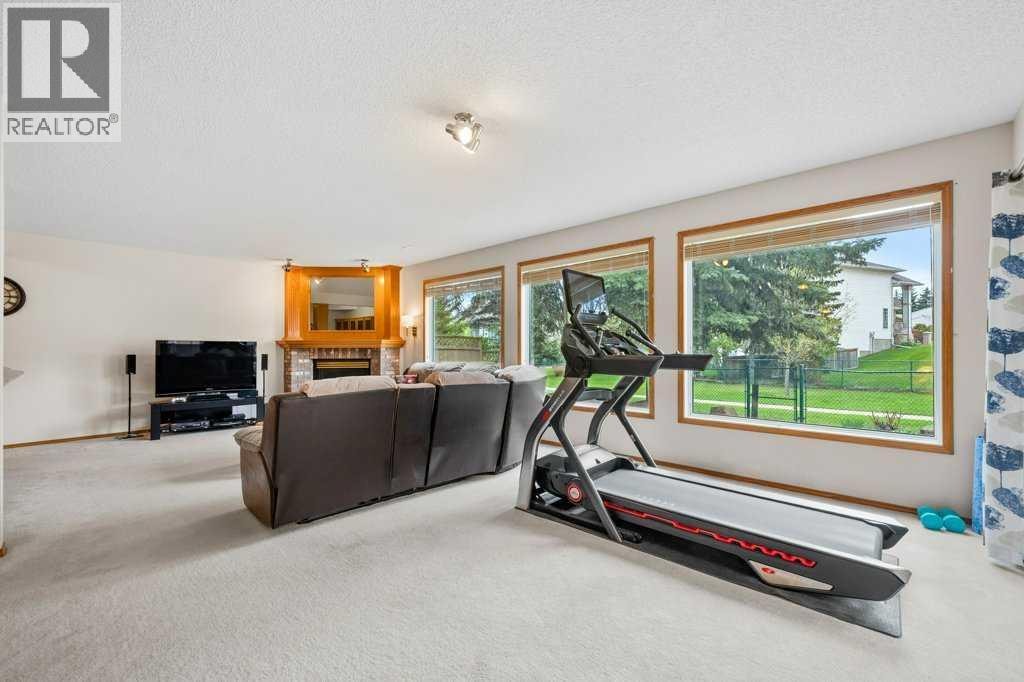 125 Woodpark Close SW — photo 30