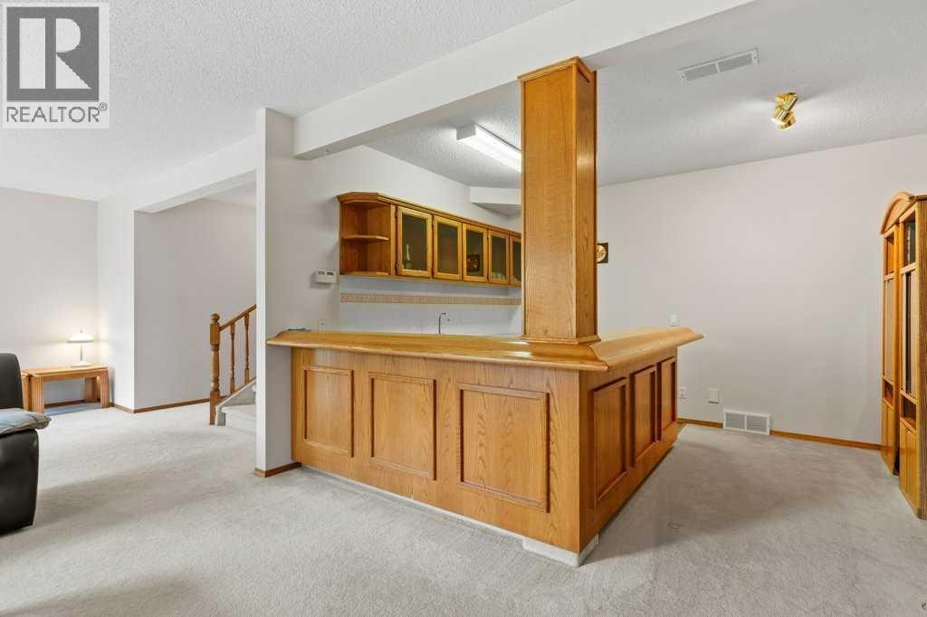 125 Woodpark Close SW — photo 32