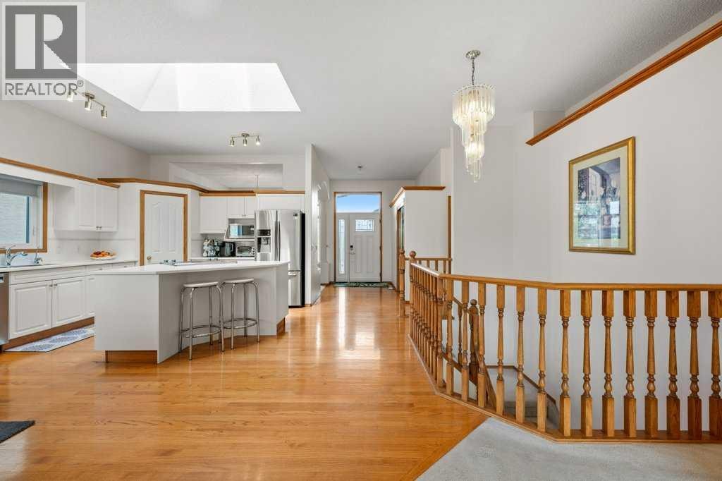 125 Woodpark Close SW — photo 5