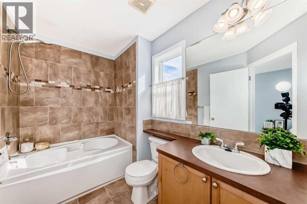 142 AUBURN BAY Heights SE — photo 33