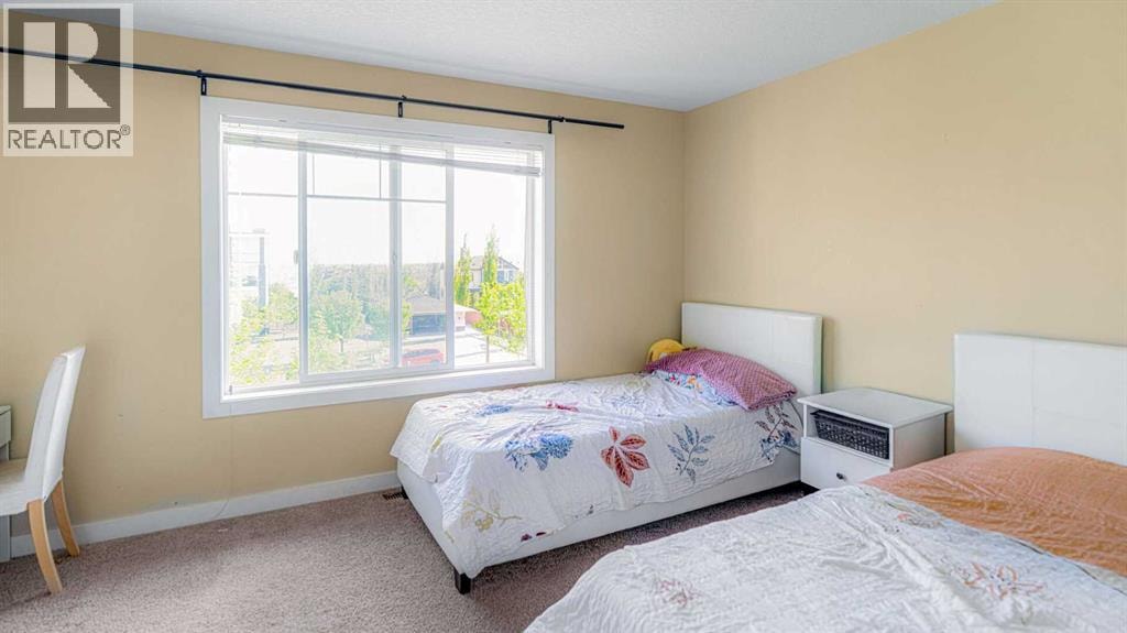 347 Taralake Way NE — photo 35