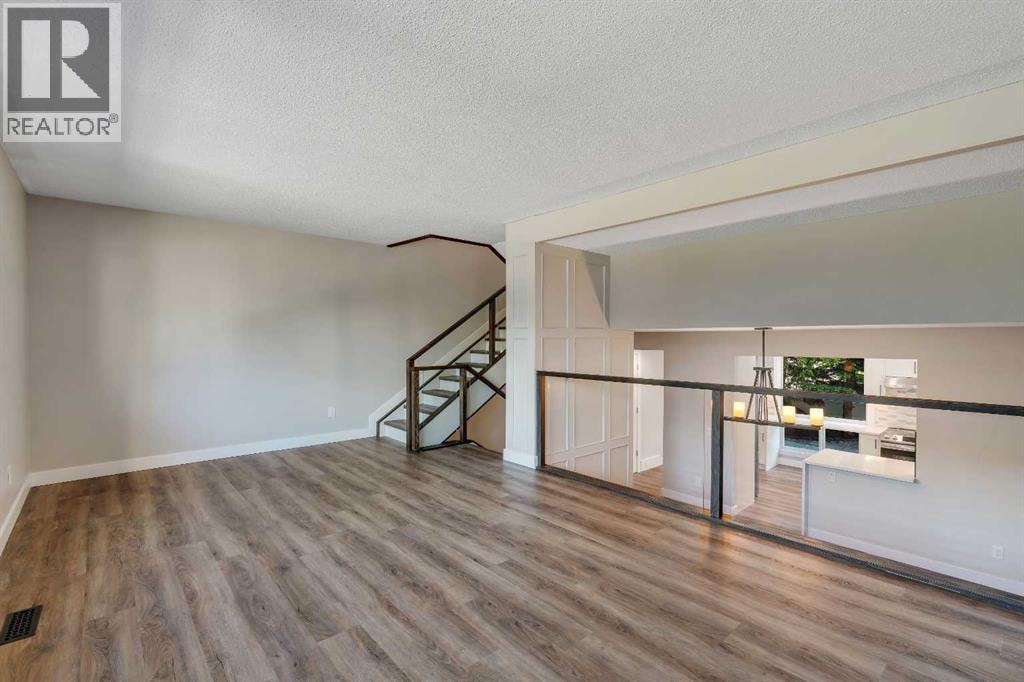 370 Brae Glen Crescent SW — photo 14