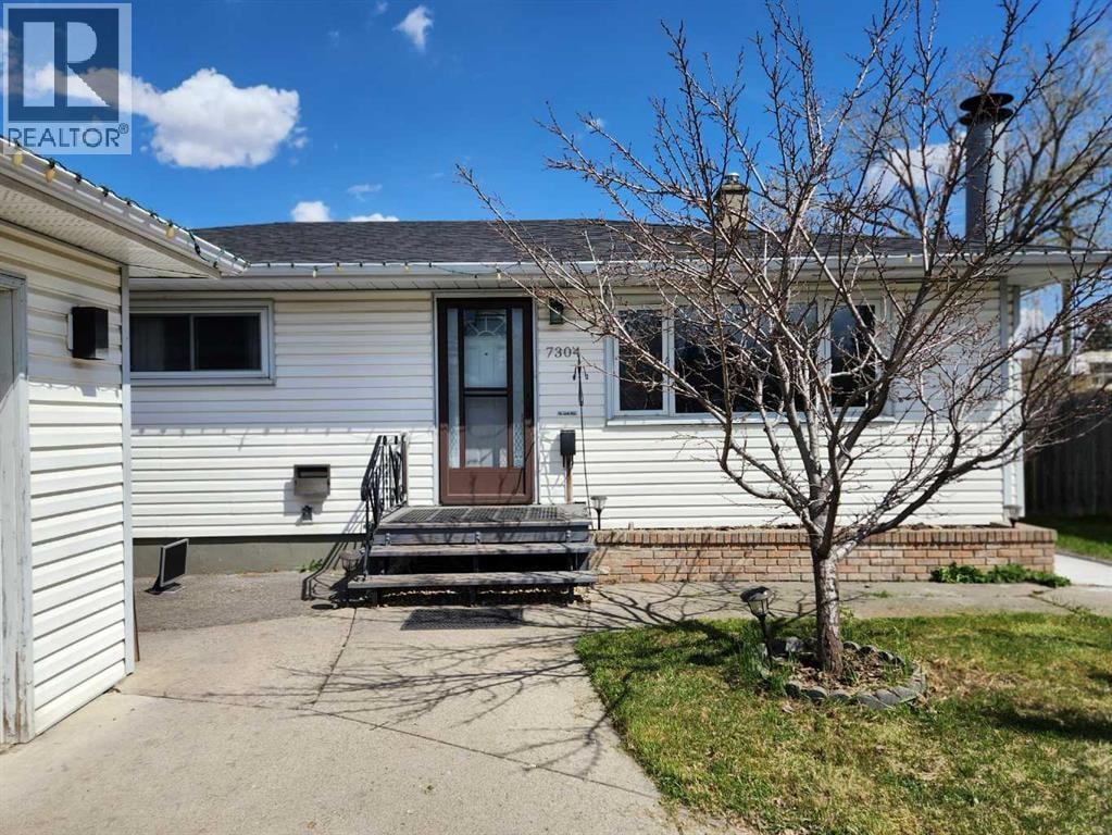 7304 5 Street SW — photo 1