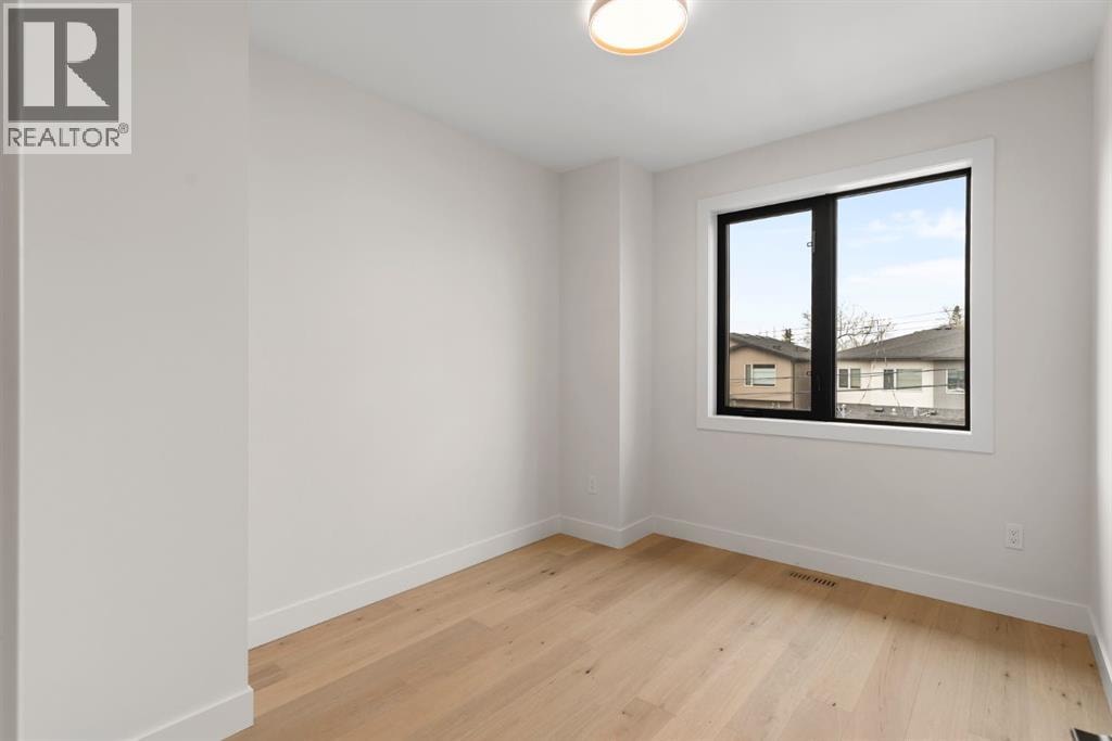 510 29 Avenue NW — photo 38