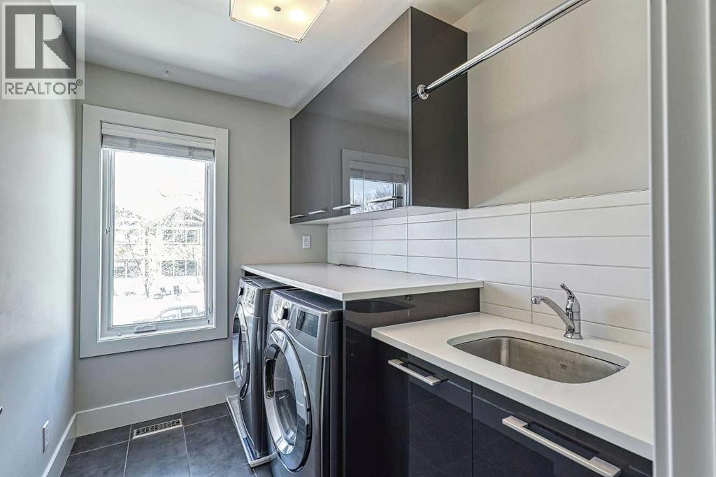 2418 24A Street SW — photo 24