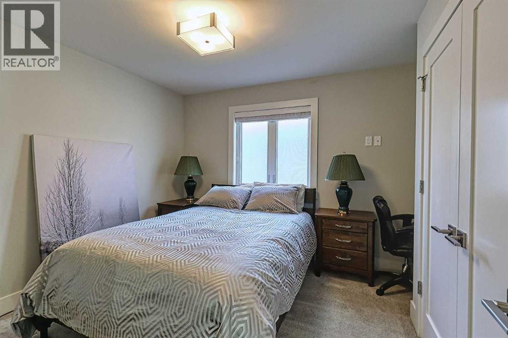 2418 24A Street SW — photo 15
