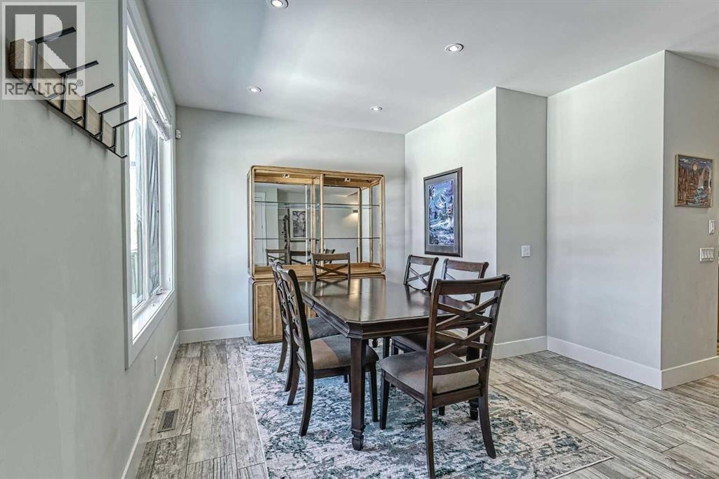 2418 24A Street SW — photo 12