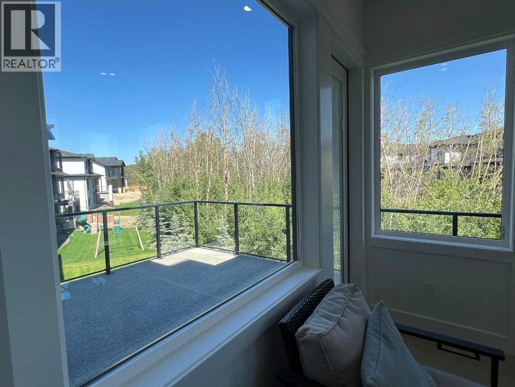 48 Rockcliff Terrace NW — photo 22
