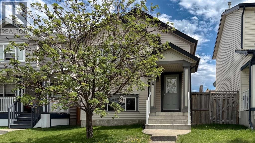 367 Copperfield Heights SE — photo 1