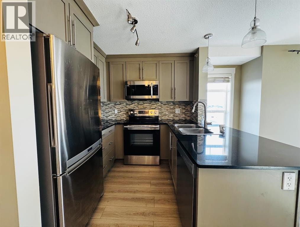 6413, 155 Skyview Ranch Way NE — photo 10