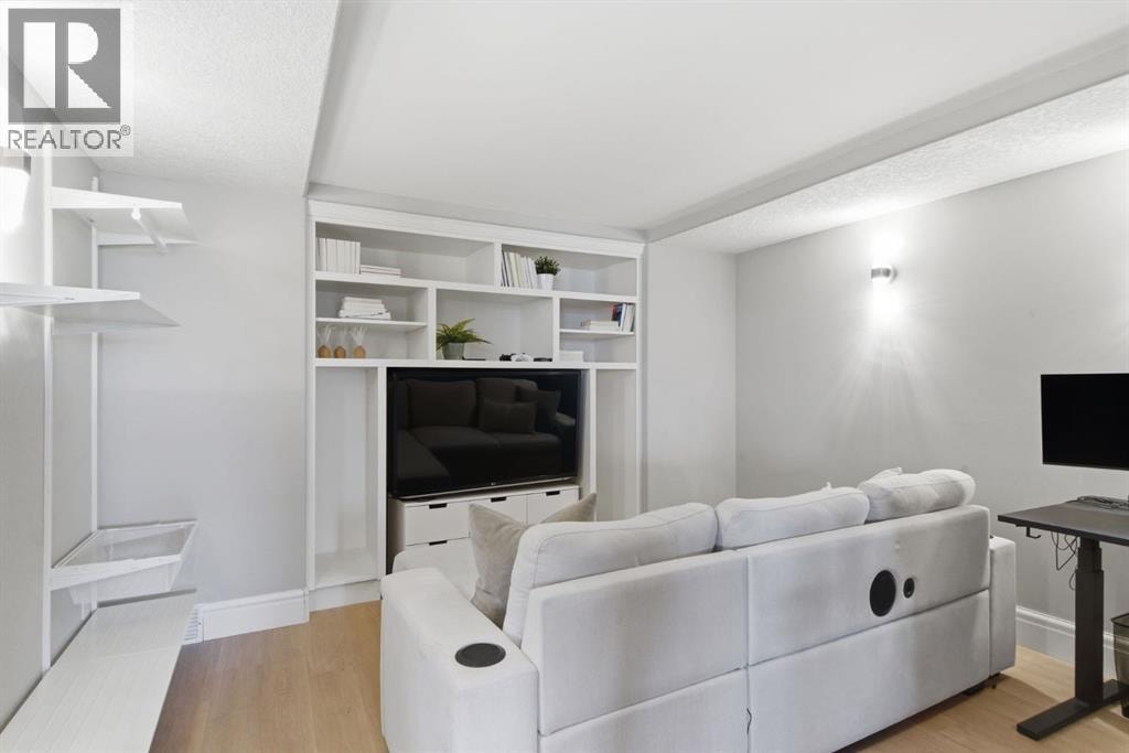 320 Clearwater Cove — photo 37