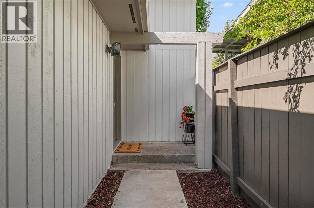 24 Midglen Drive SE — photo 4