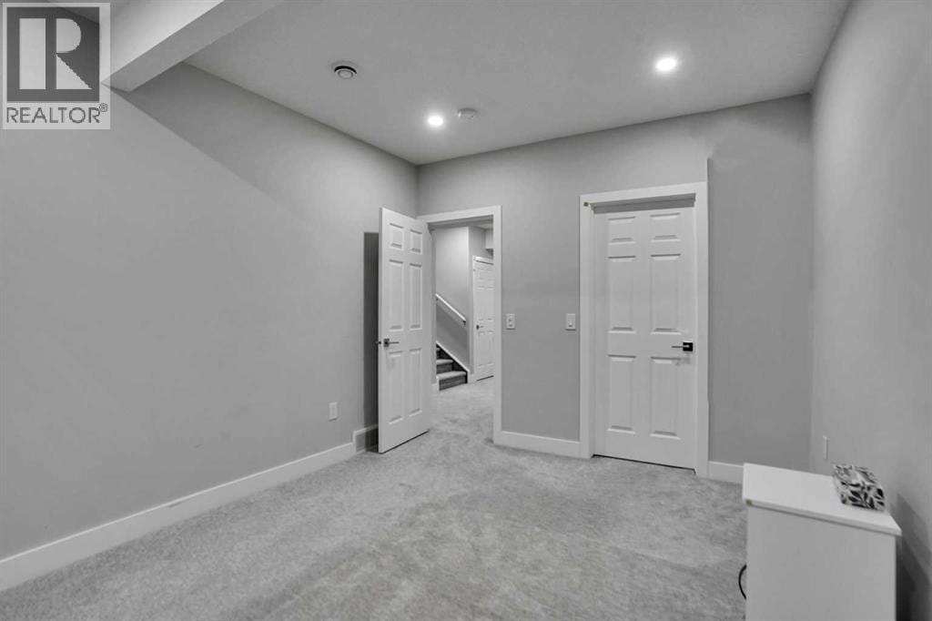 3 Rivercrest Common — photo 42
