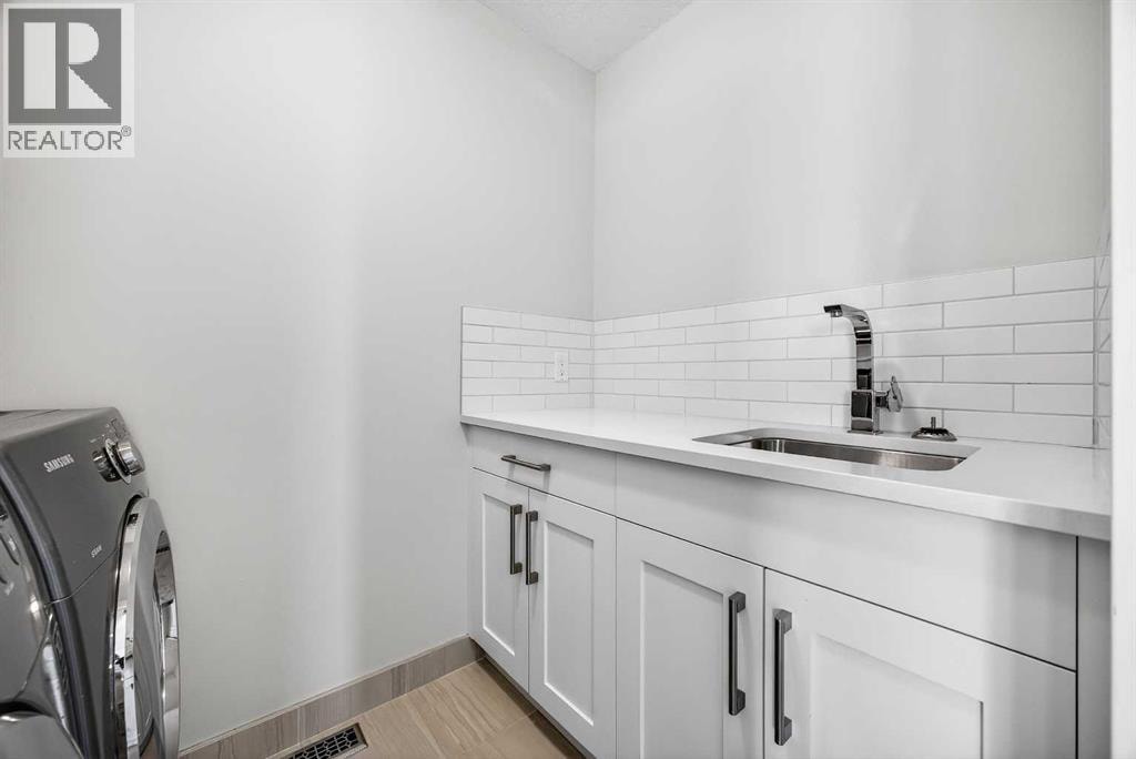 1410 21 Avenue NW — photo 38