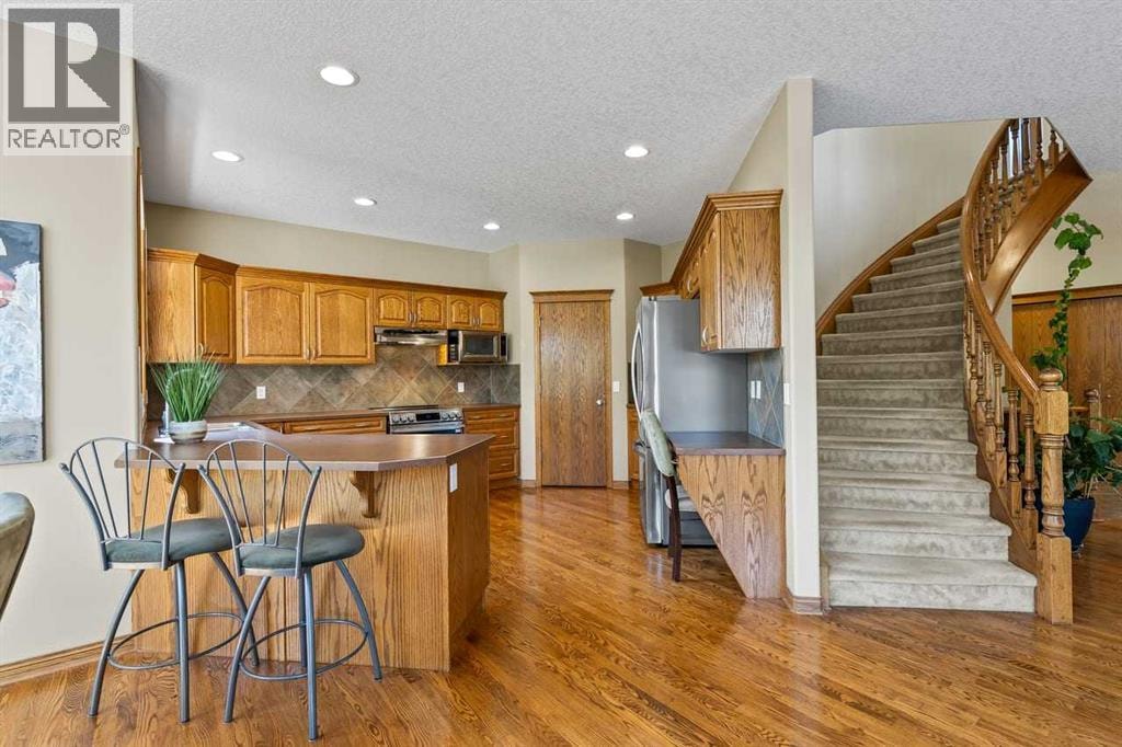 322 Hampstead Way NW — photo 9