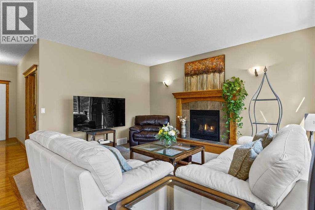 322 Hampstead Way NW — photo 12