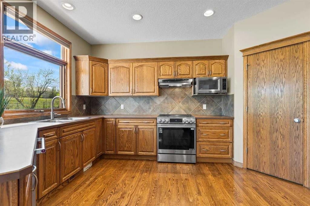 322 Hampstead Way NW — photo 6