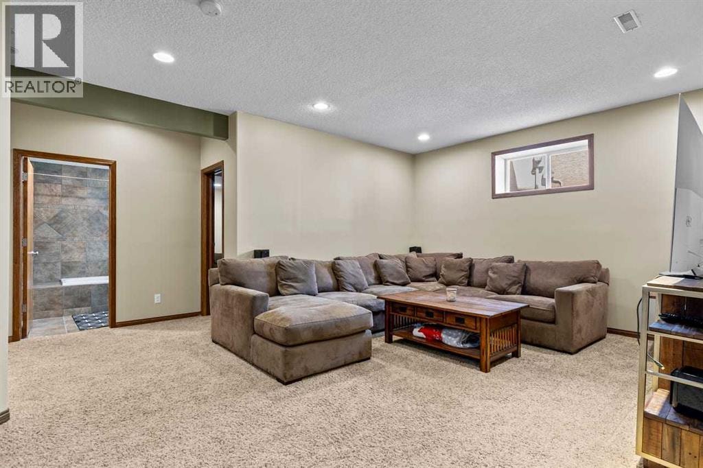 322 Hampstead Way NW — photo 29