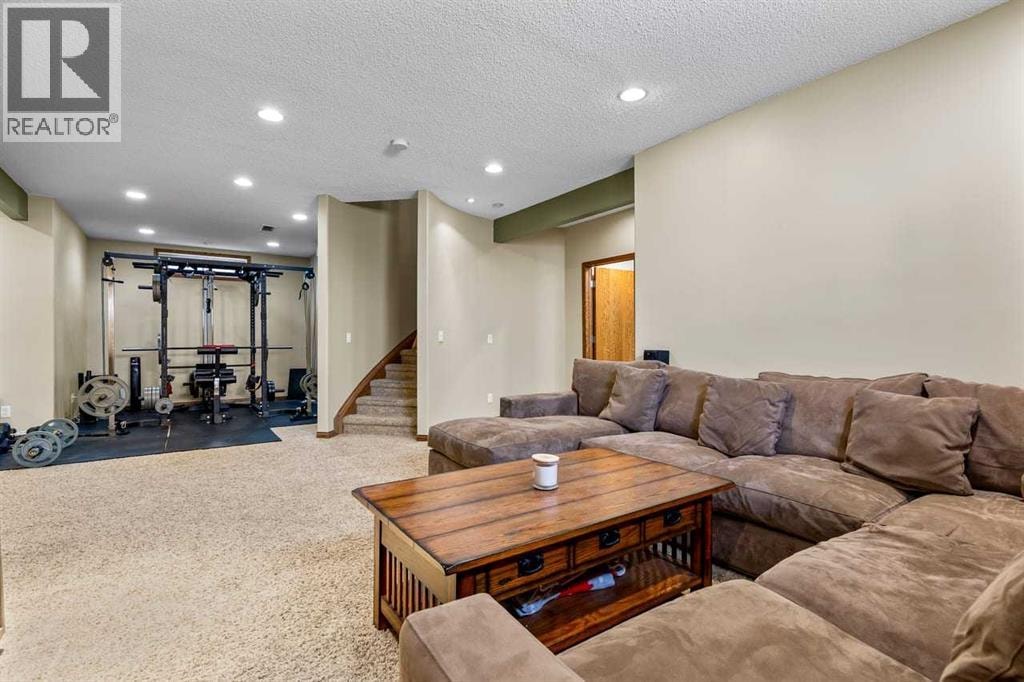 322 Hampstead Way NW — photo 31