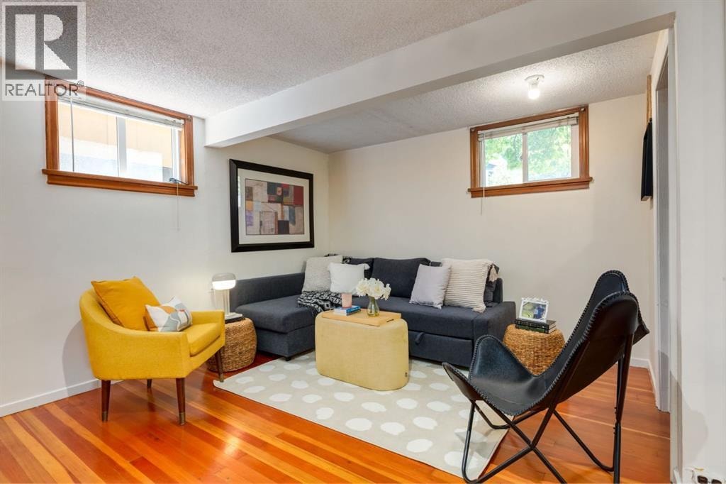 604 10 Avenue NE — photo 21