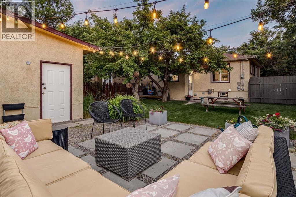 604 10 Avenue NE — photo 43