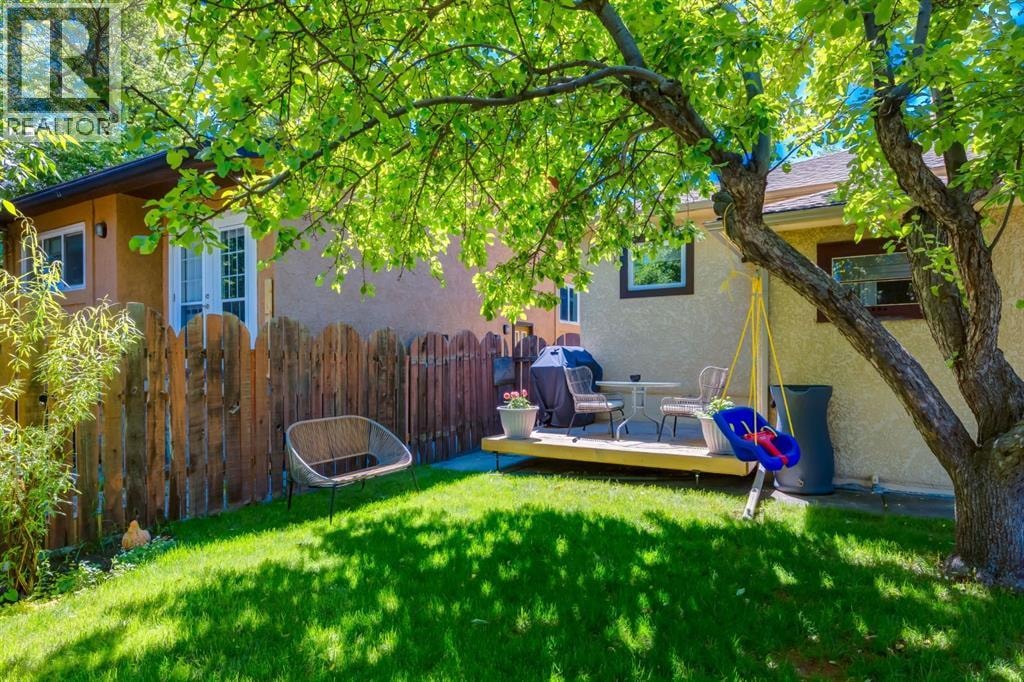 604 10 Avenue NE — photo 39