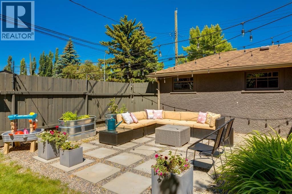 604 10 Avenue NE — photo 34
