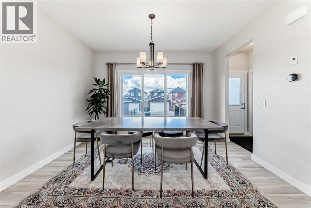 1104 Bayview Gardens SW — photo 12