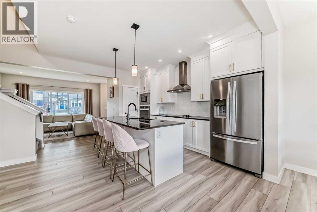1104 Bayview Gardens SW — photo 5