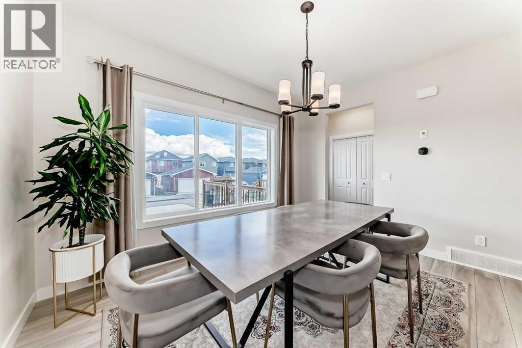 1104 Bayview Gardens SW — photo 13