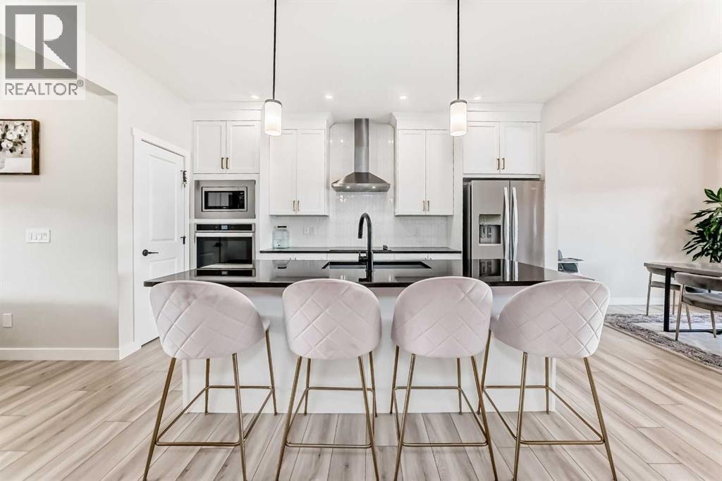 1104 Bayview Gardens SW — photo 4