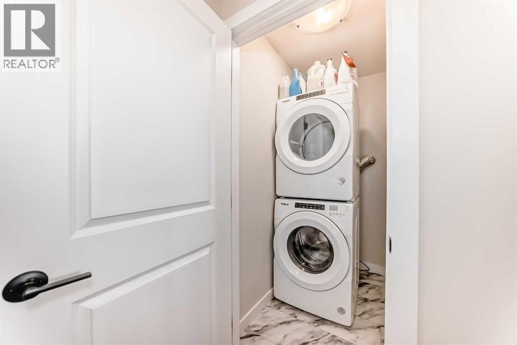 1104 Bayview Gardens SW — photo 40