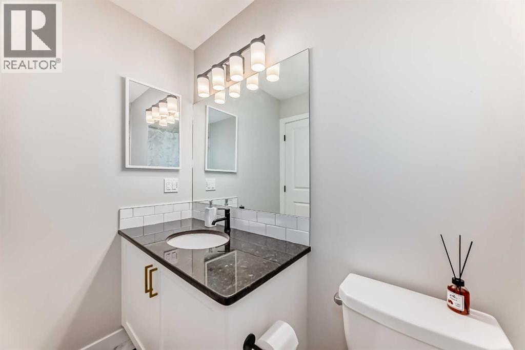 1104 Bayview Gardens SW — photo 38