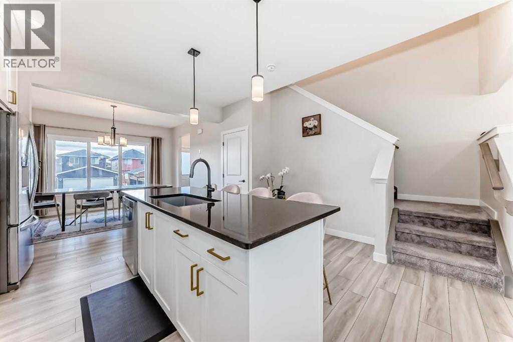 1104 Bayview Gardens SW — photo 8