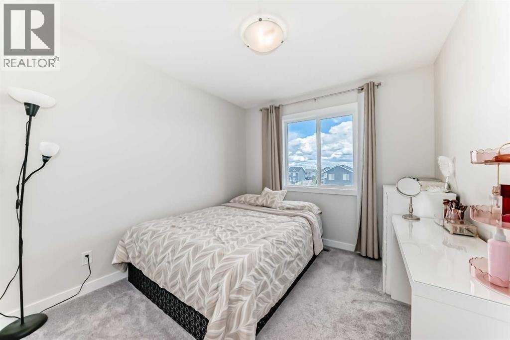 1104 Bayview Gardens SW — photo 32
