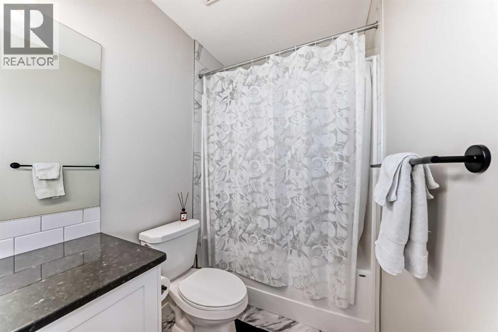 1104 Bayview Gardens SW — photo 37