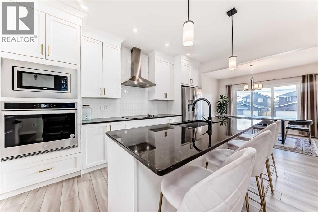 1104 Bayview Gardens SW — photo 9