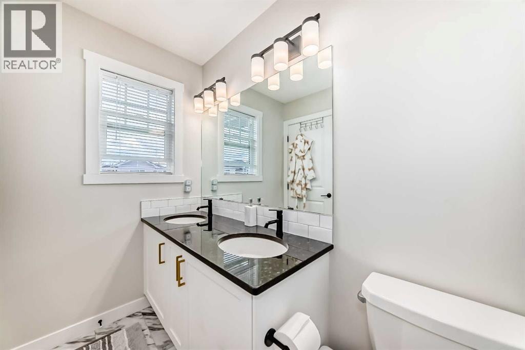 1104 Bayview Gardens SW — photo 29