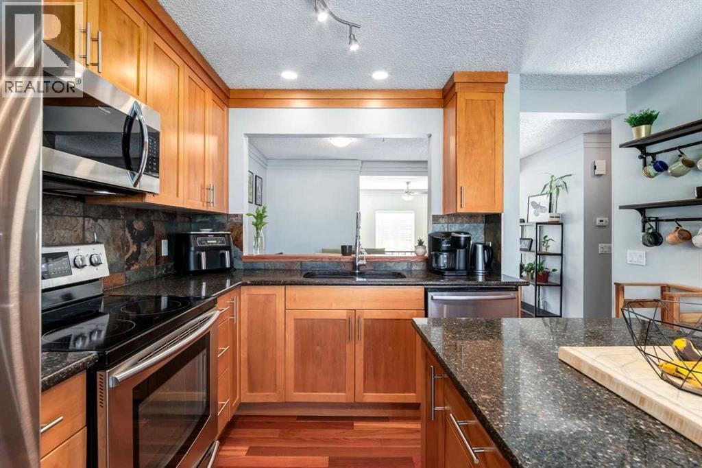 16, 5019 46 Avenue SW — photo 7