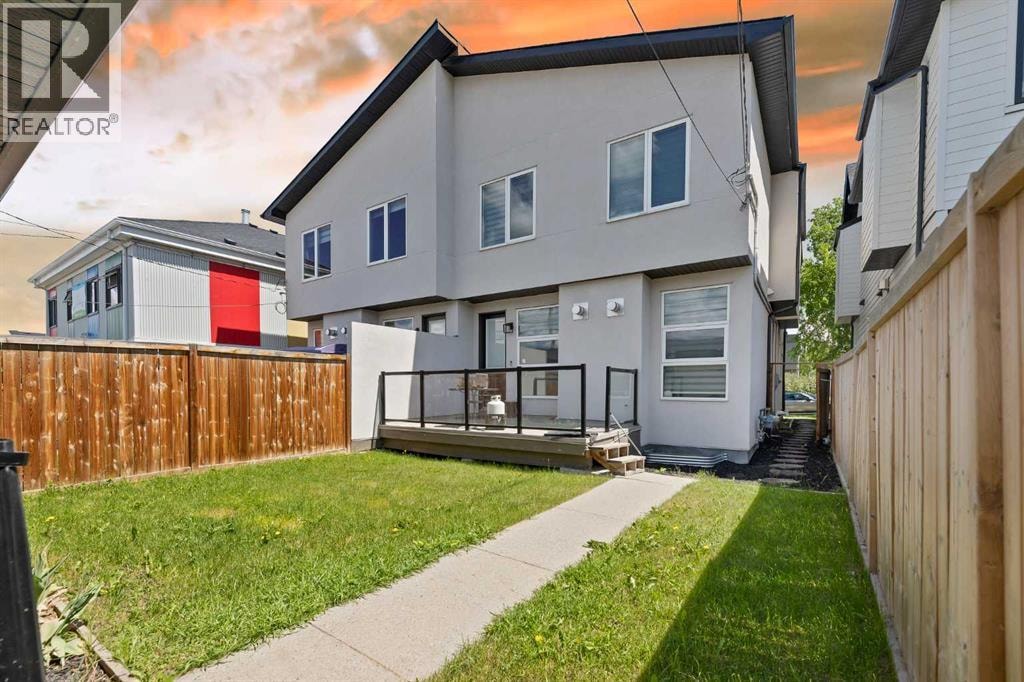 2807 36 Street SW — photo 3