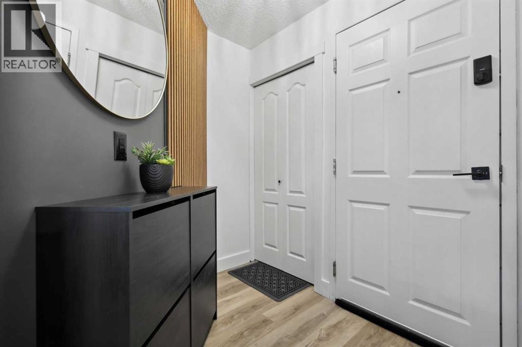 210, 10 Sierra Morena Mews SW — photo 6
