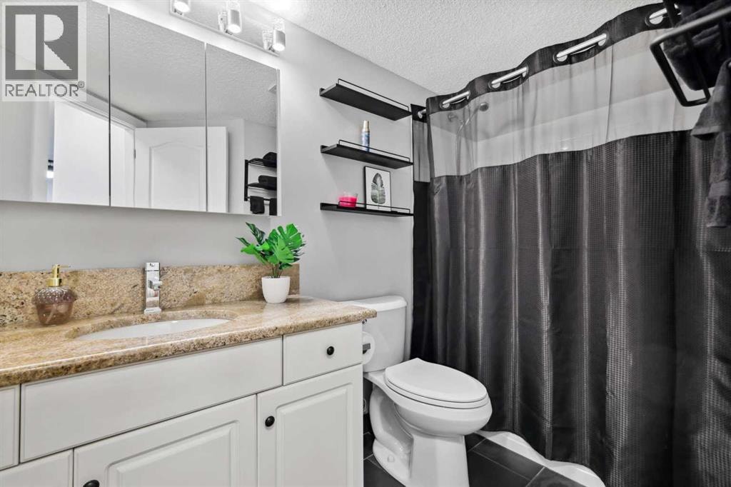 210, 10 Sierra Morena Mews SW — photo 18