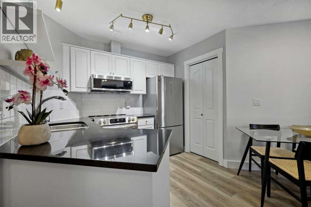 210, 10 Sierra Morena Mews SW — photo 11