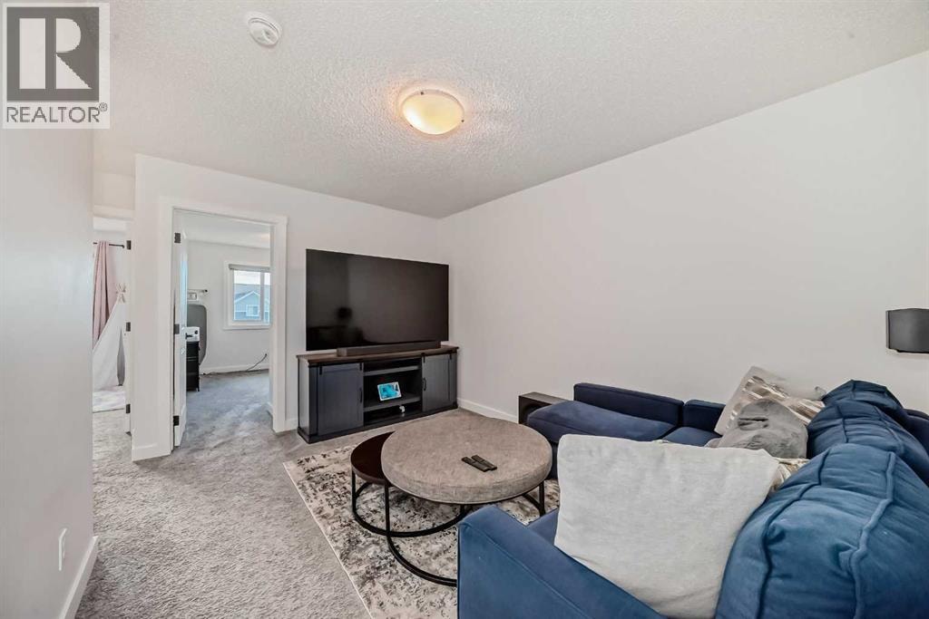 114 Midgrove  SW — photo 33