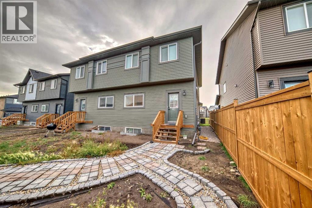 114 Midgrove  SW — photo 40