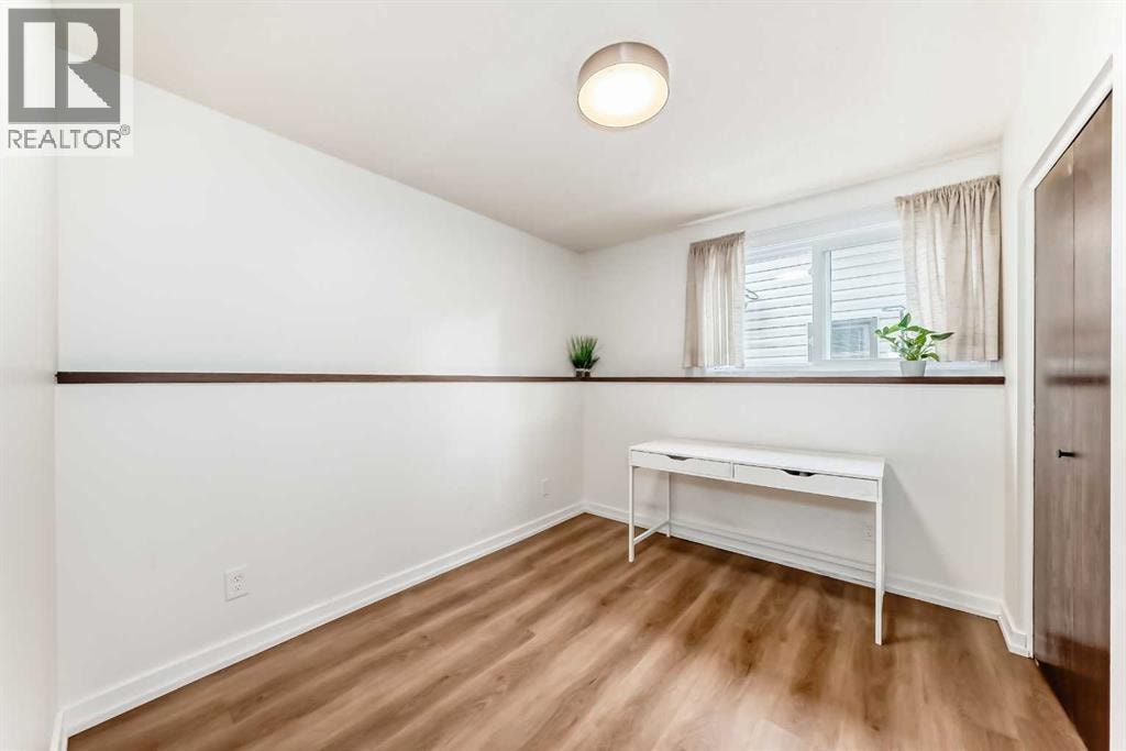 584 Woodhill Place SW — photo 22