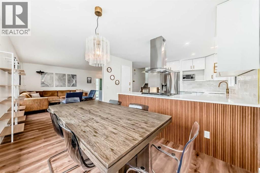 584 Woodhill Place SW — photo 6
